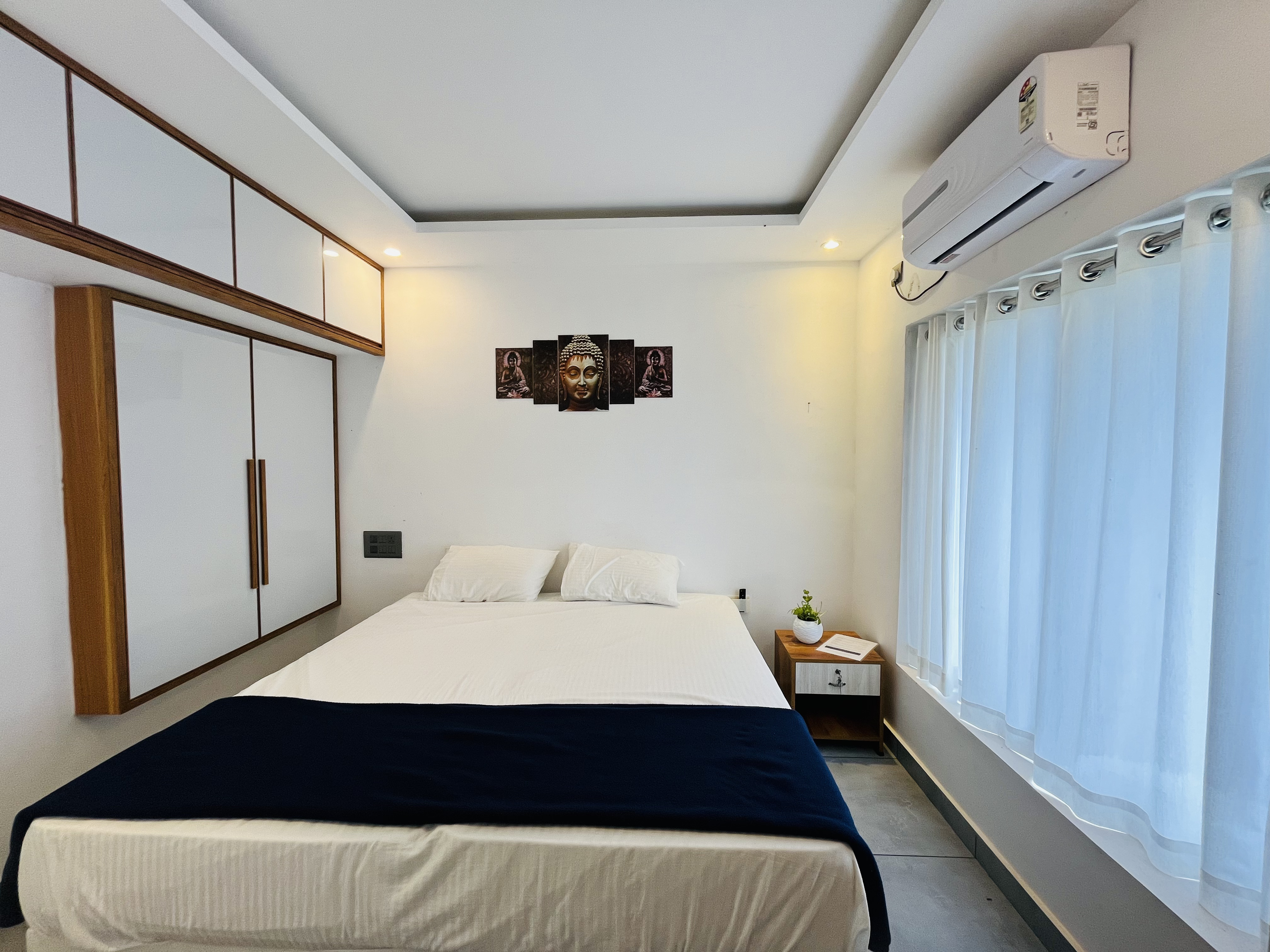 Main Bedroom Suite